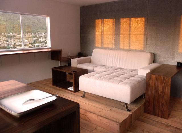 01 Couch facing views