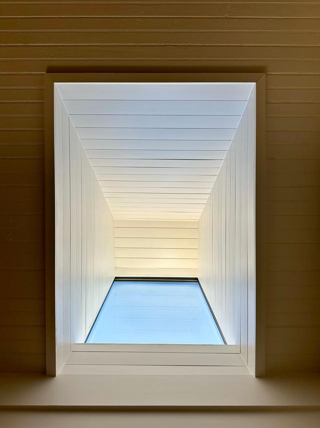 17 Skylight